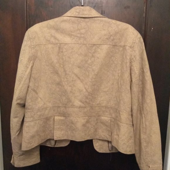 Safari Jacket. Neutral Color. Excellent Condition - Picture 2 of 16